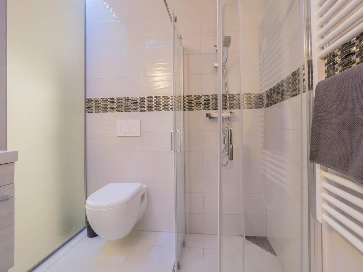 Executive Single With En-suite In Centre Luxemburg