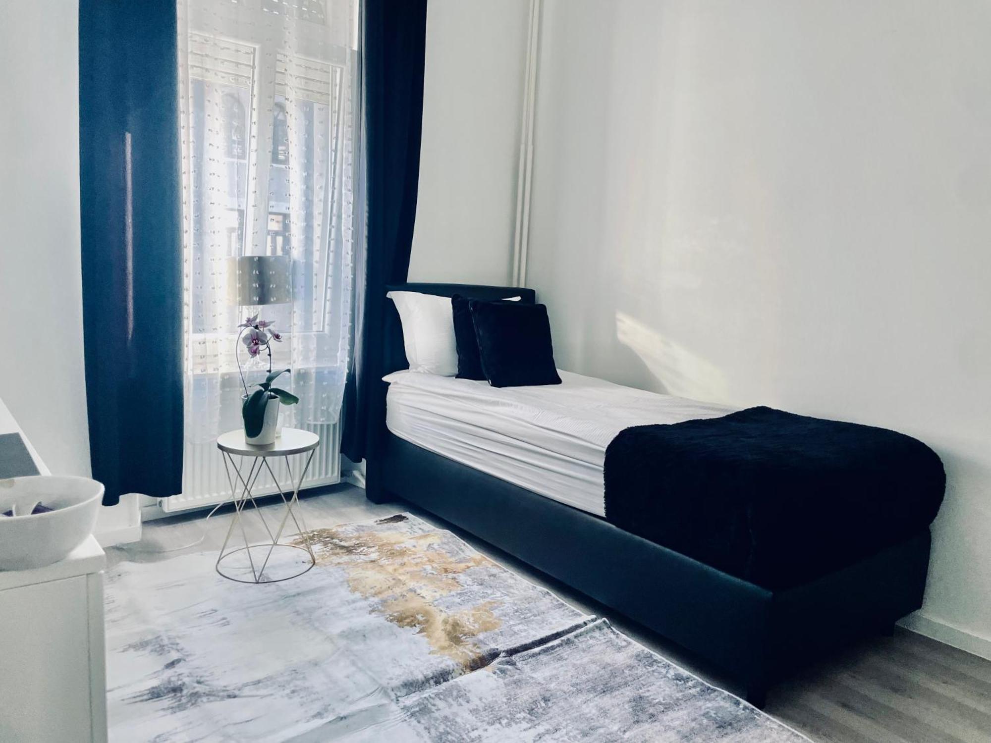 Executive Single With En-suite In Centre Gasthof